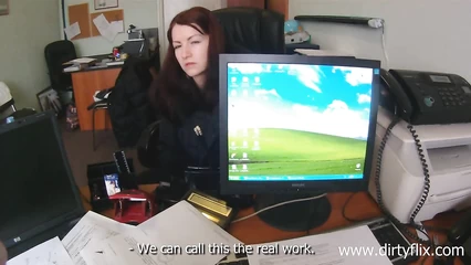 Picked up a red-haired girl at work, seduced her for sex, blowjob, cum in mouth