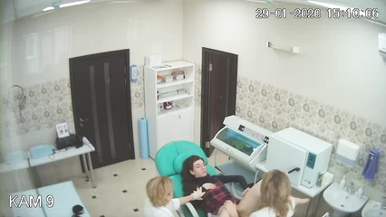 Virgin at the gynecologist - hidden camera