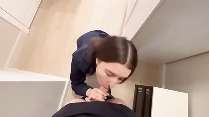 She was not confused and began to blow the courier