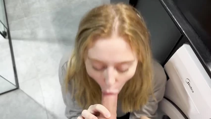 Stepsister offered to fuck in the morning