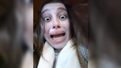 The girl caressed her pussy on stream