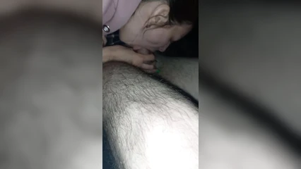 Girlfriend gives blowjob in car