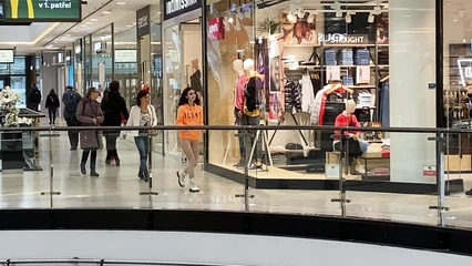 Provocation in a shopping mall