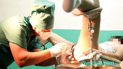 At the gynecologist's she spread her legs and came a couple of times