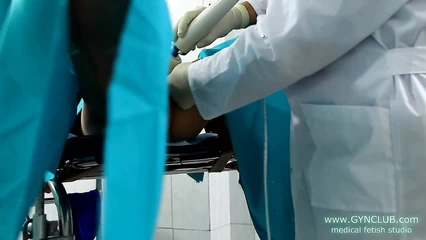 Girlfriend cums on the gynecological chair