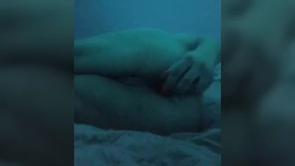 Шлюха готовится к проёбу
