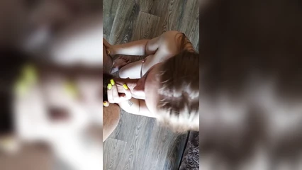 Ласковый минет молодой девушки