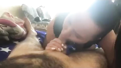 Asks Azeri to cum in her mouth