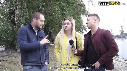 They offered money for MFM and fucked in two barrels
