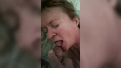 Waffle and cum on mature face