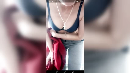 Flashed her ass and tits