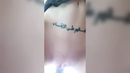 Roasts a chick with tattoos and piercings on the balcony