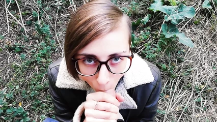 Quick blowjob in a city park